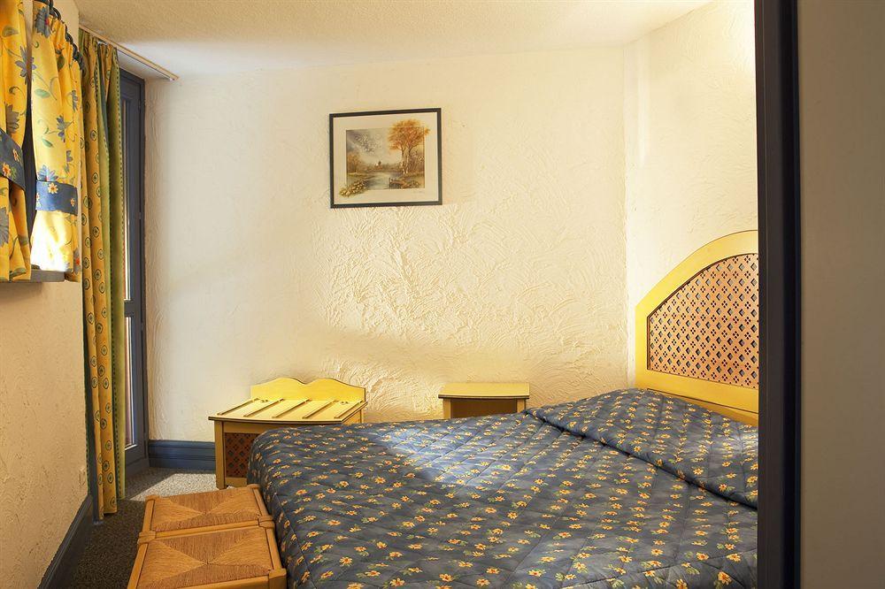 Hotel Les Vallees Labellemontagne Ла-Бресс Экстерьер фото